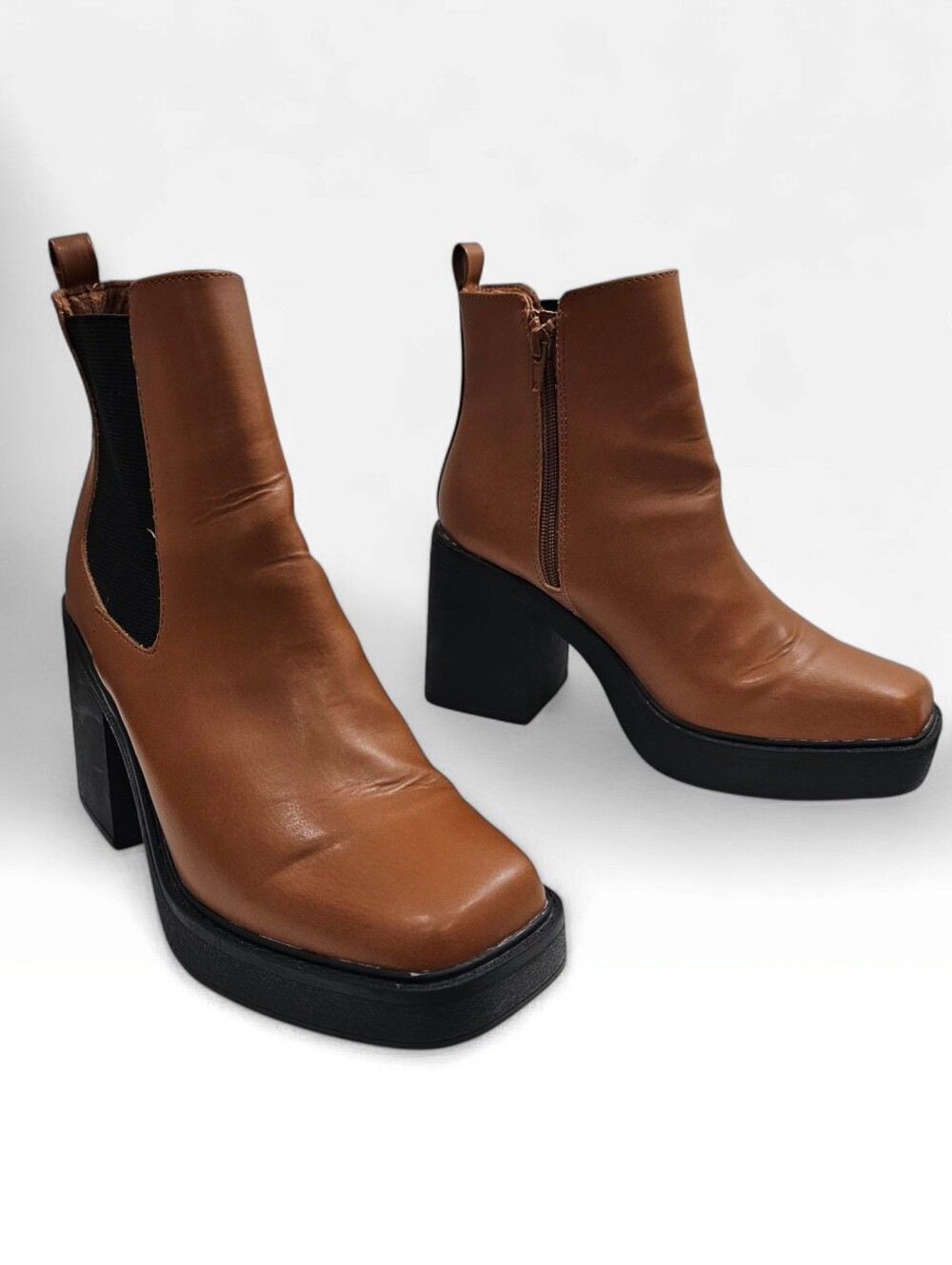 MIA Women Gwyn Chestnut Brown Vegan Leather Block Heel Ankle Chelsea Boots 7.5M